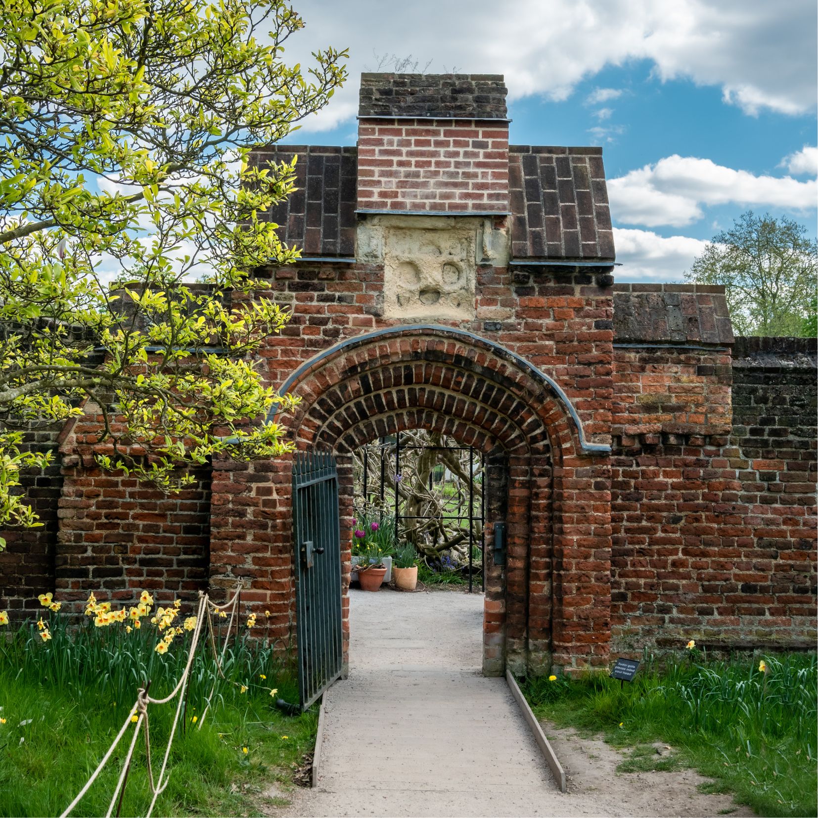 A Traveller’s Guide to Fulham: Suburban Living Along the River