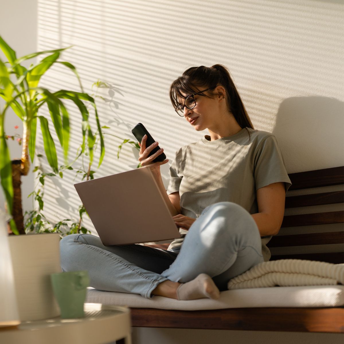 How to Set Up Airbnb Rentals to Attract Digital Nomads this Summer