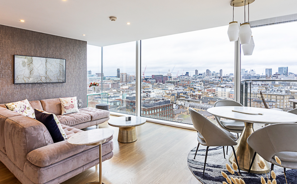City Relay Property Owners’ Triumph at the 2024 Booking.com Traveller Awards