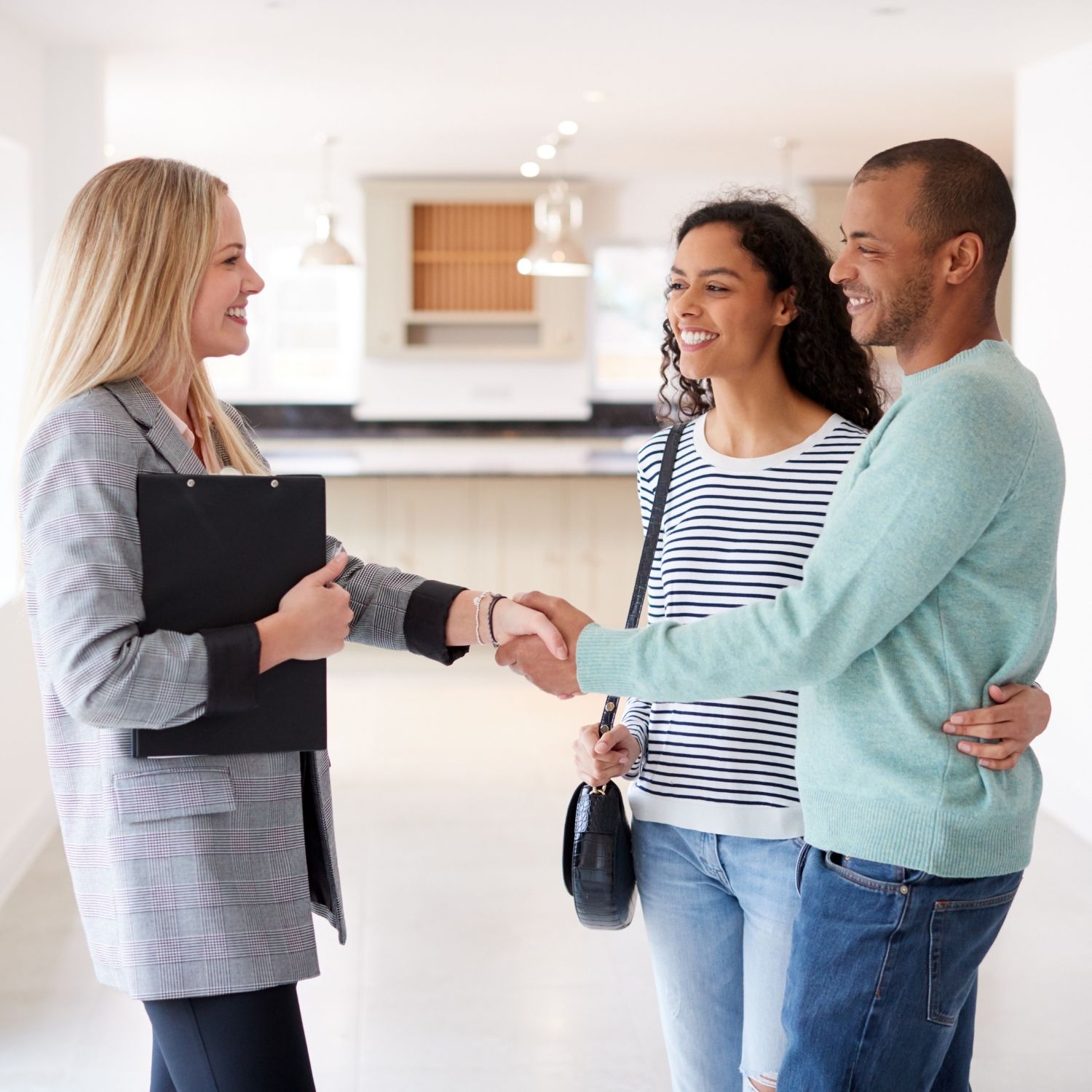 Stress-Free Hosting: How To Work With The Top Airbnb Management Company In London